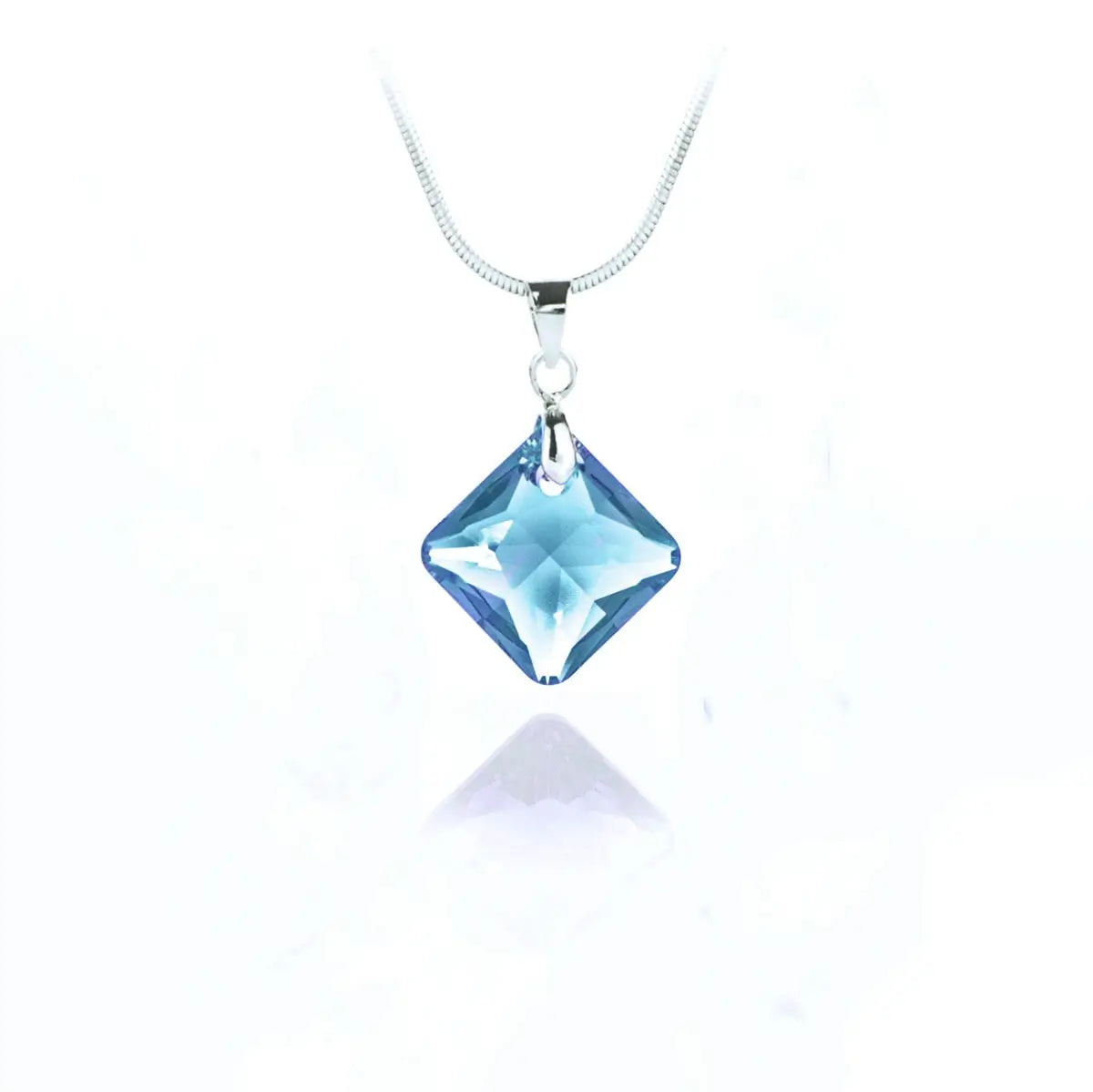 Кристално колие Square Pendant