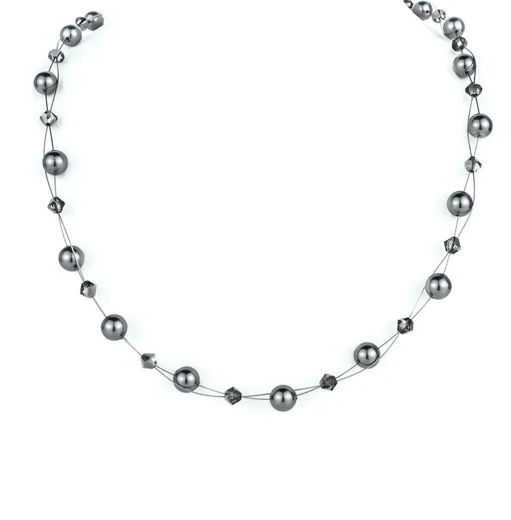 Нежно колие , наниз от малки перли и кристали Сваровски в графитен цвят