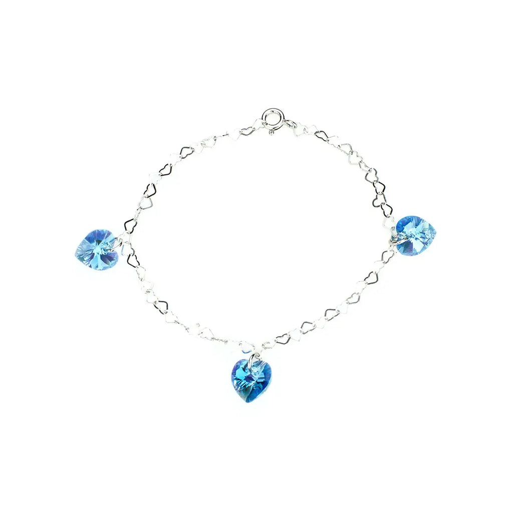 Сребърна гривна с малки кристали сърца