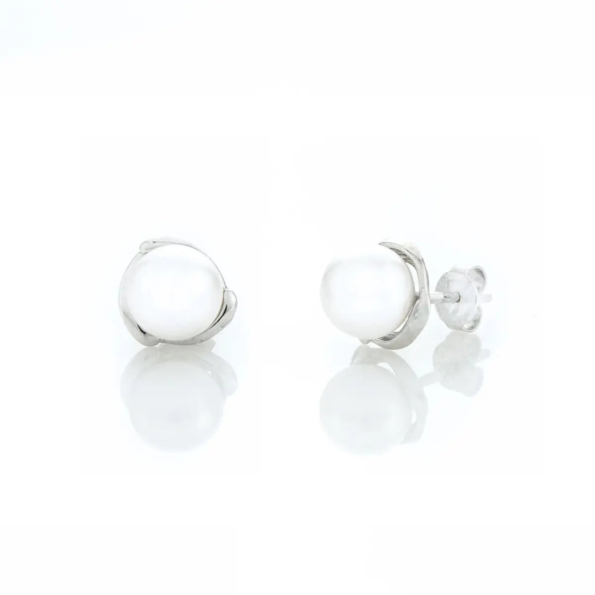 Сребърни обеци с перли цвят лавандула