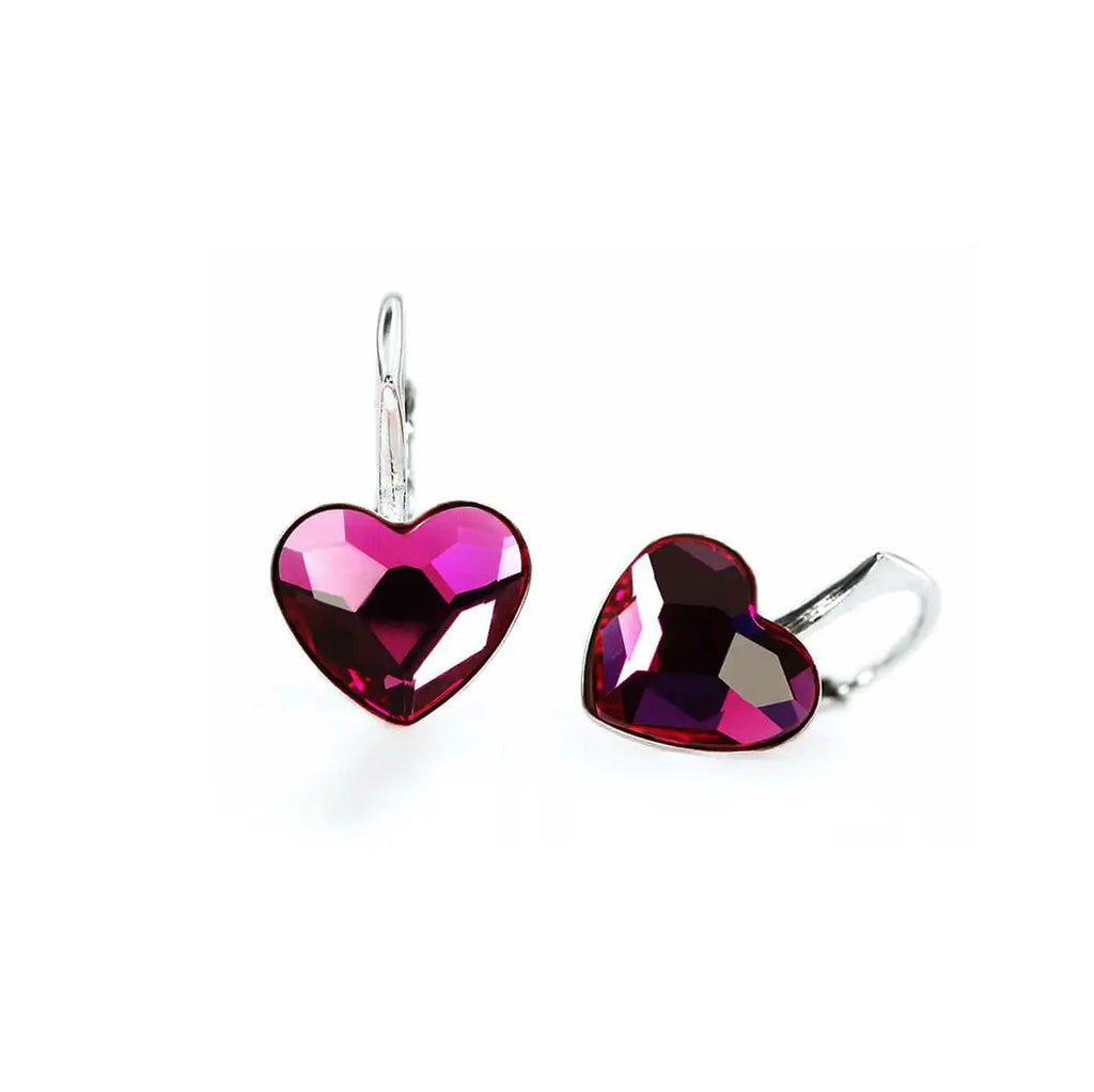Сребърни обеци сърца с бляскави австрийски кристали Сваровски в наситено розов цвят на панта