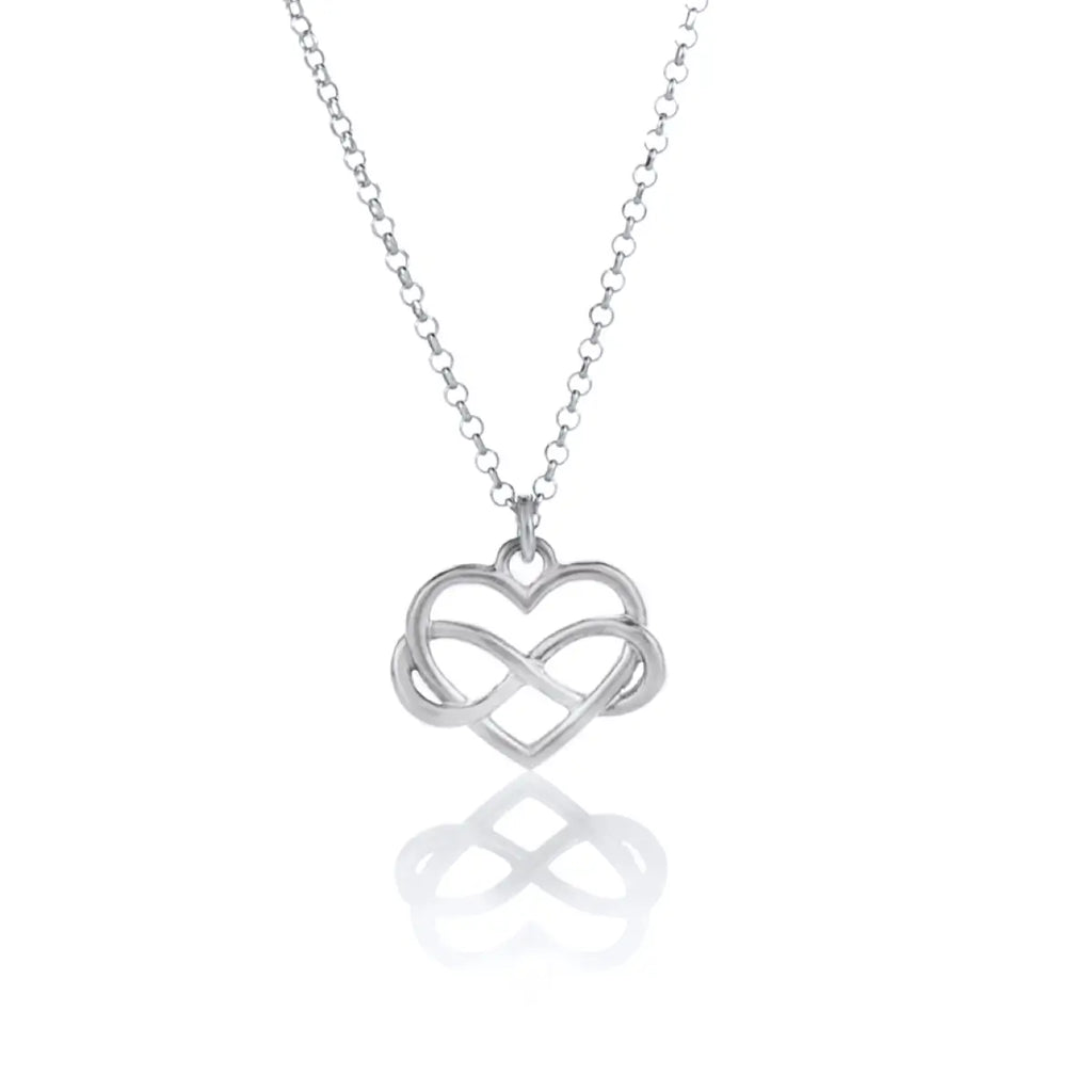 Сребърно колие безкрайност, преплетена в сърце. Подходящо бижу за подарък