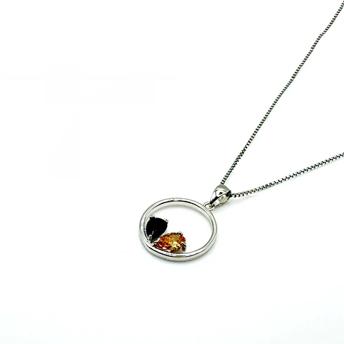 Сребърно колие с черни и златисти циркони Минимализъм с характер