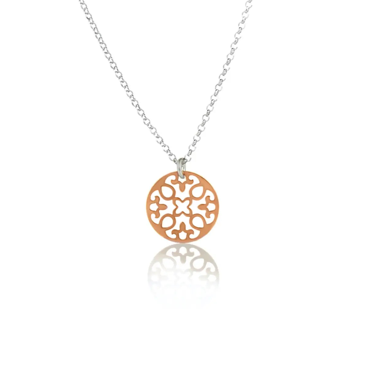 Сребърно колие с медальон Розетка