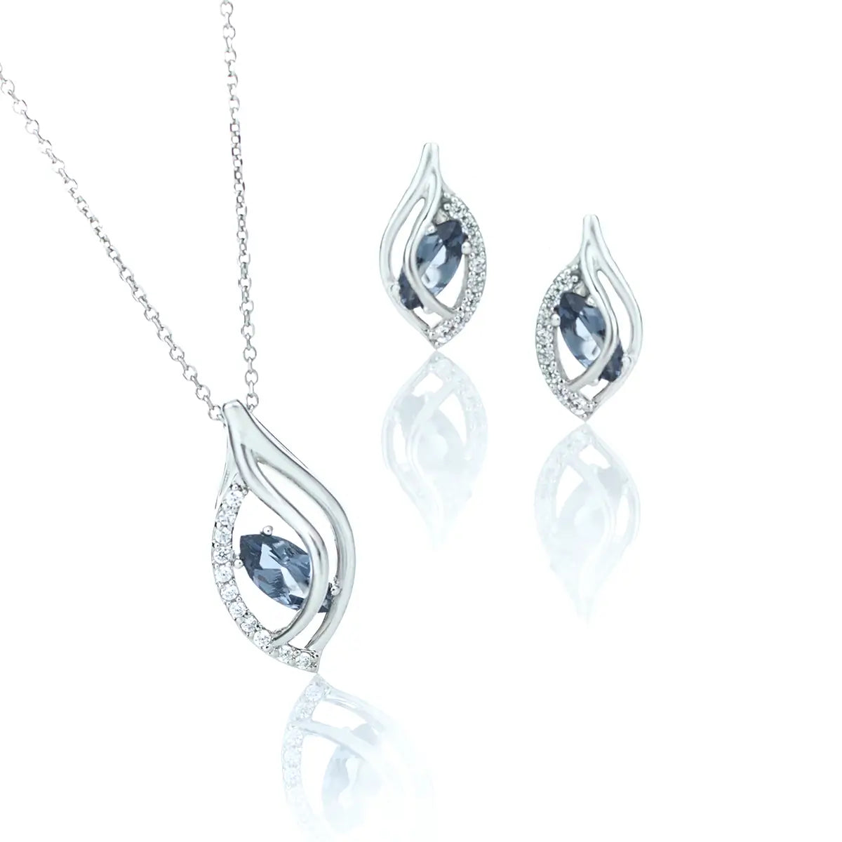 Сребърнo колие с Нано камъни в цвят Ocean Blue